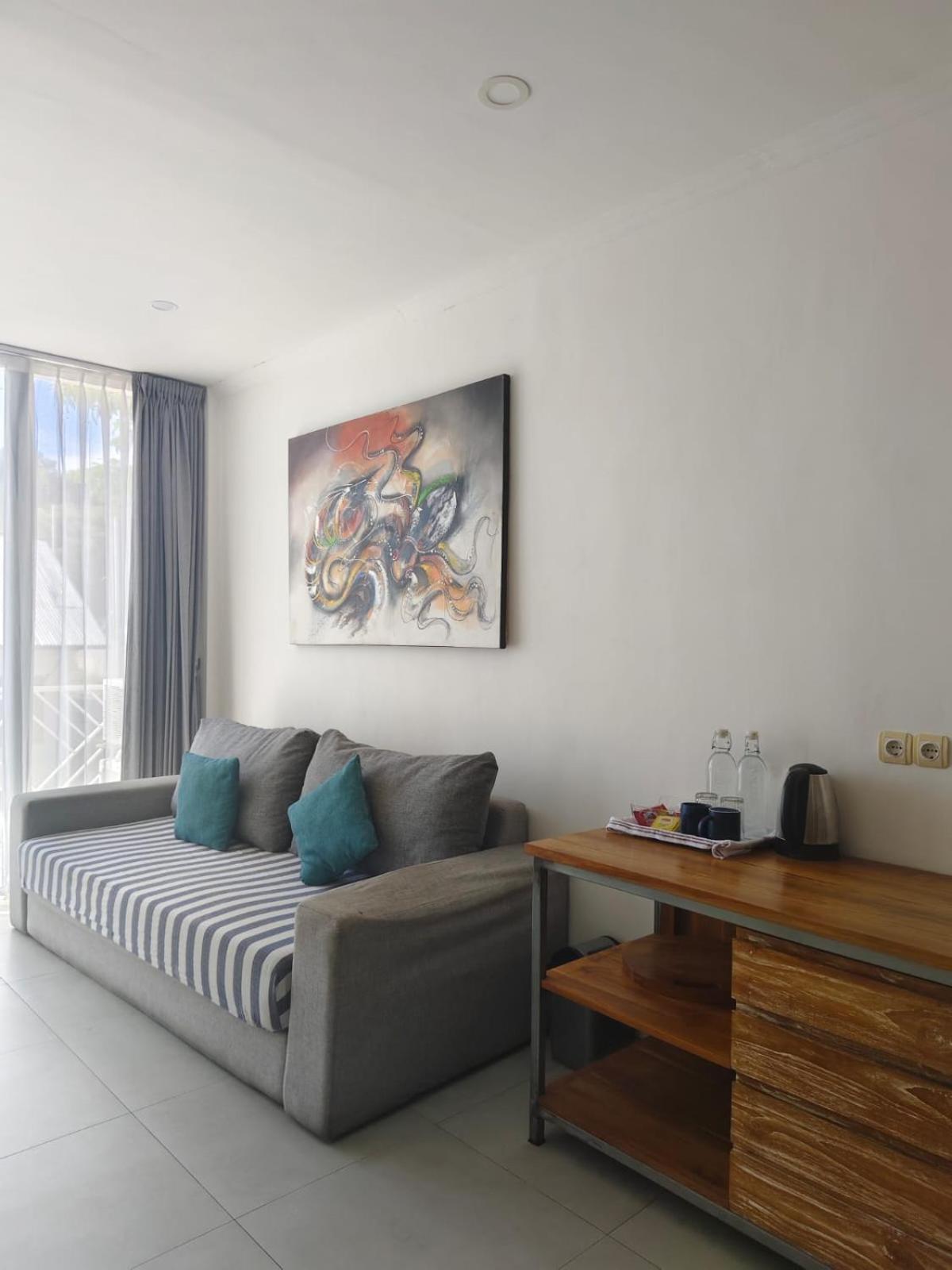 Triple 8 Suites Labuan Bajo Exterior photo